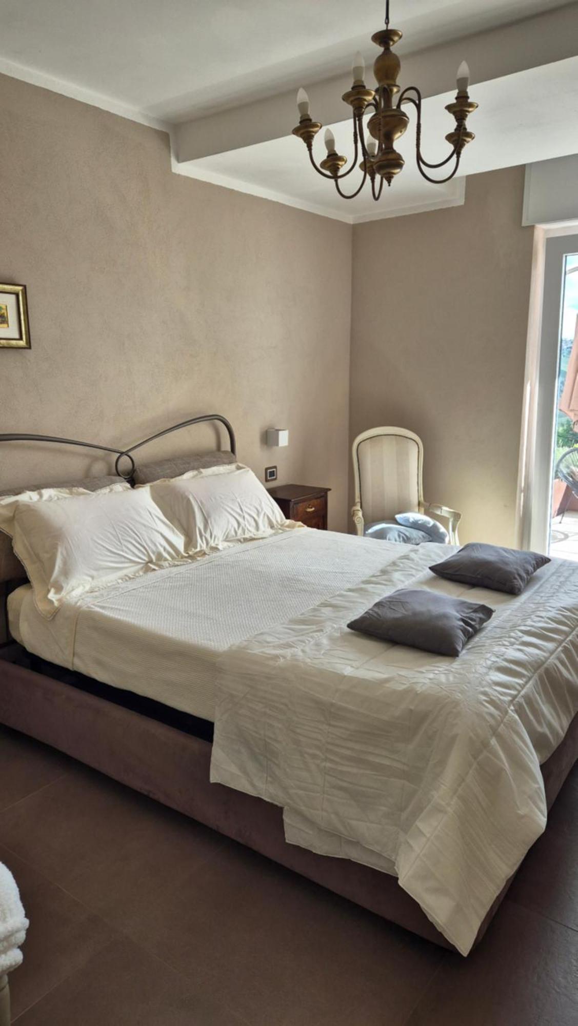 Cicci House Apartment Alba  Ngoại thất bức ảnh